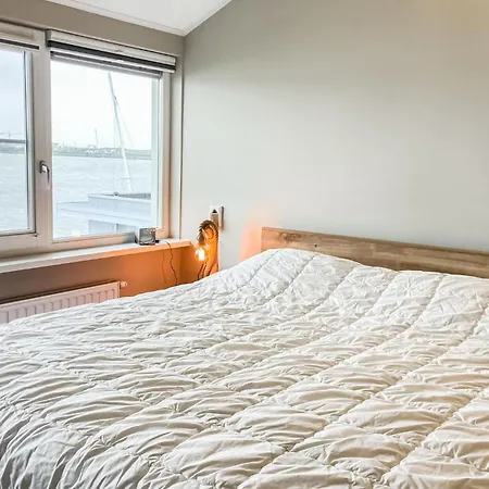 Stunning In With Wi-fi Holiday home *